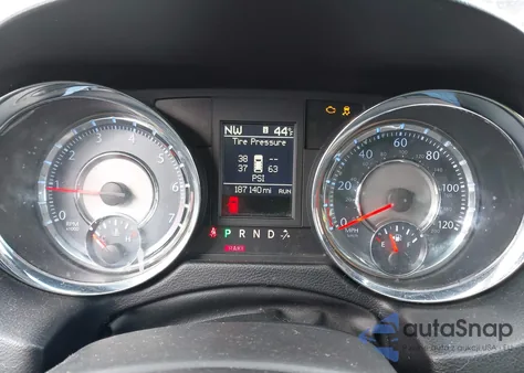 2011 Chrysler Town & Country Limited z USA, uszkodzony, nr VIN 2A4RR6DG6BR613864